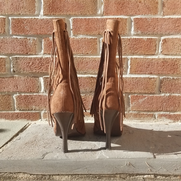 Size 8.5 Fringe Tassel Boots by Bamboo - Picture 9 of 13